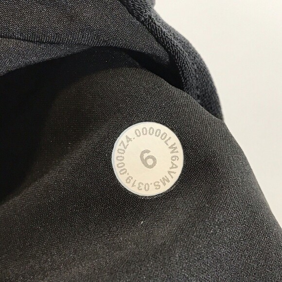 Lululemon Womens On The Fly Crop Pants Size 6 Black "Woven 23" Drawstring Casual - Picture 9 of 9